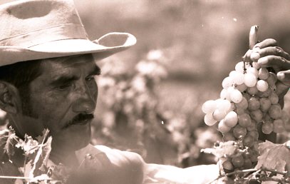 hombre con máscara